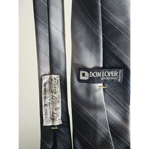 Don Loper Beverly Hills Men Tie Silver Gray Striped Polyester Vintage